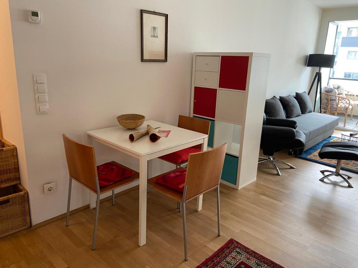 Apartment 9 Stops Away From City-Centre Viena Exterior foto